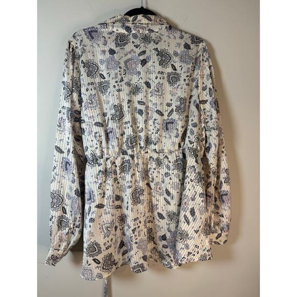 Torrid Size 2 - Picture 9 of 9